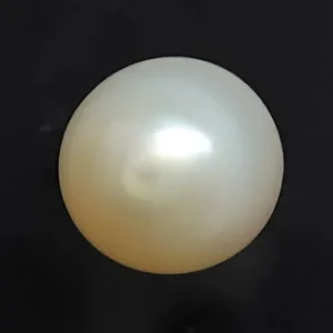 Keshi Pearl  - 3.29 Carats