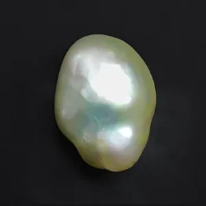 Keshi Pearl  - 3.69 Carats